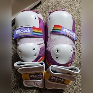 Moxi Skating Knee/Elbow Pads & Wrist Protectors